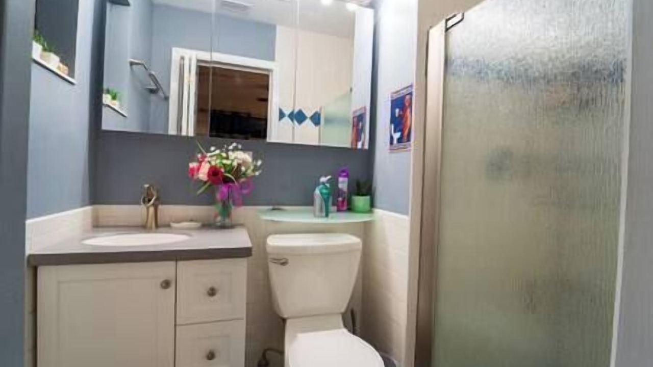 Photo of Bathroom in Hunt Club