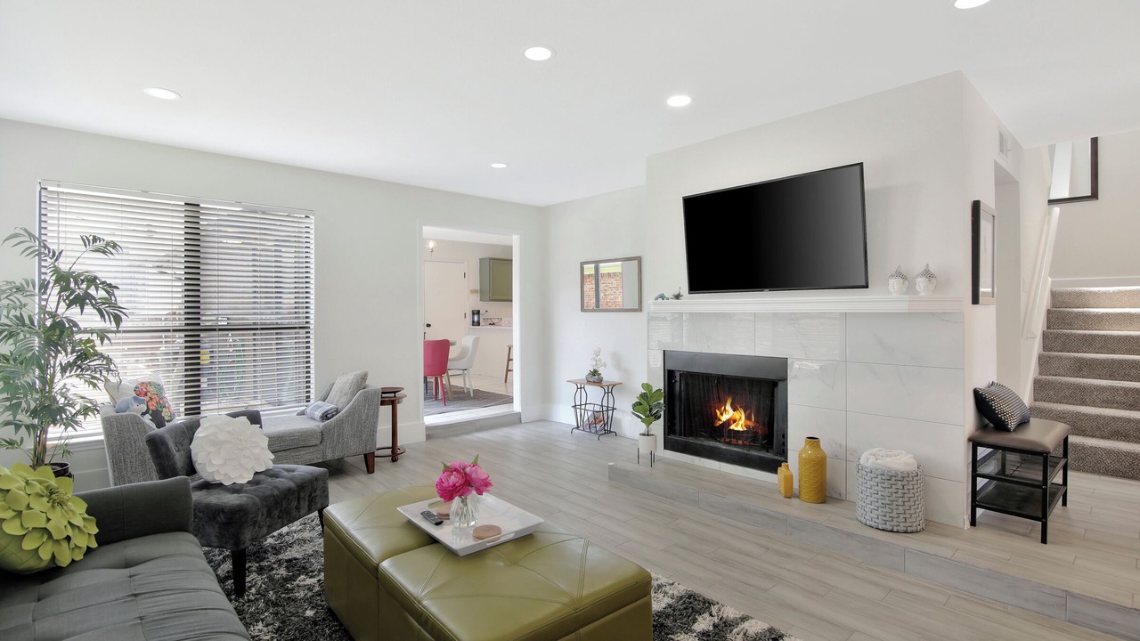 Photo of Livingroom in North Central Carrollton