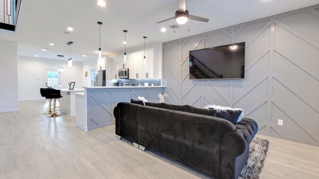 Photo of Livingroom in Foster Place