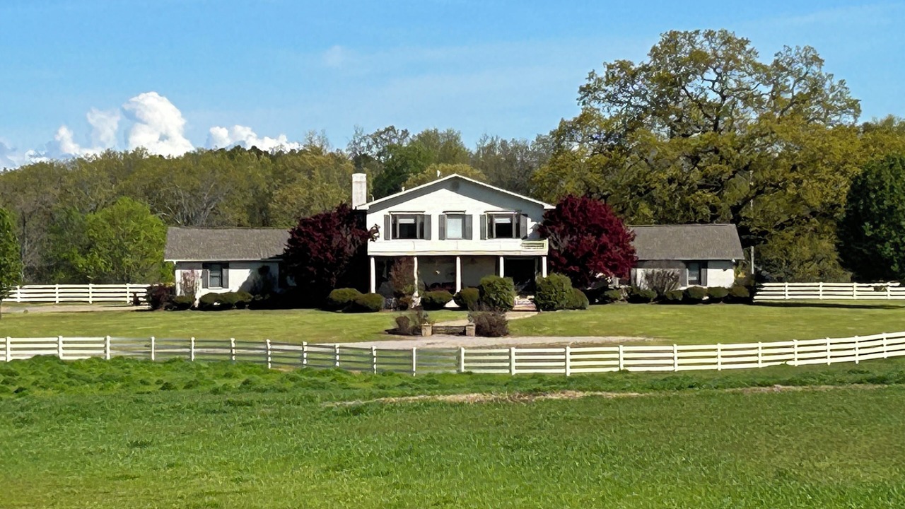 Photo of Outdoor in Center Ridge