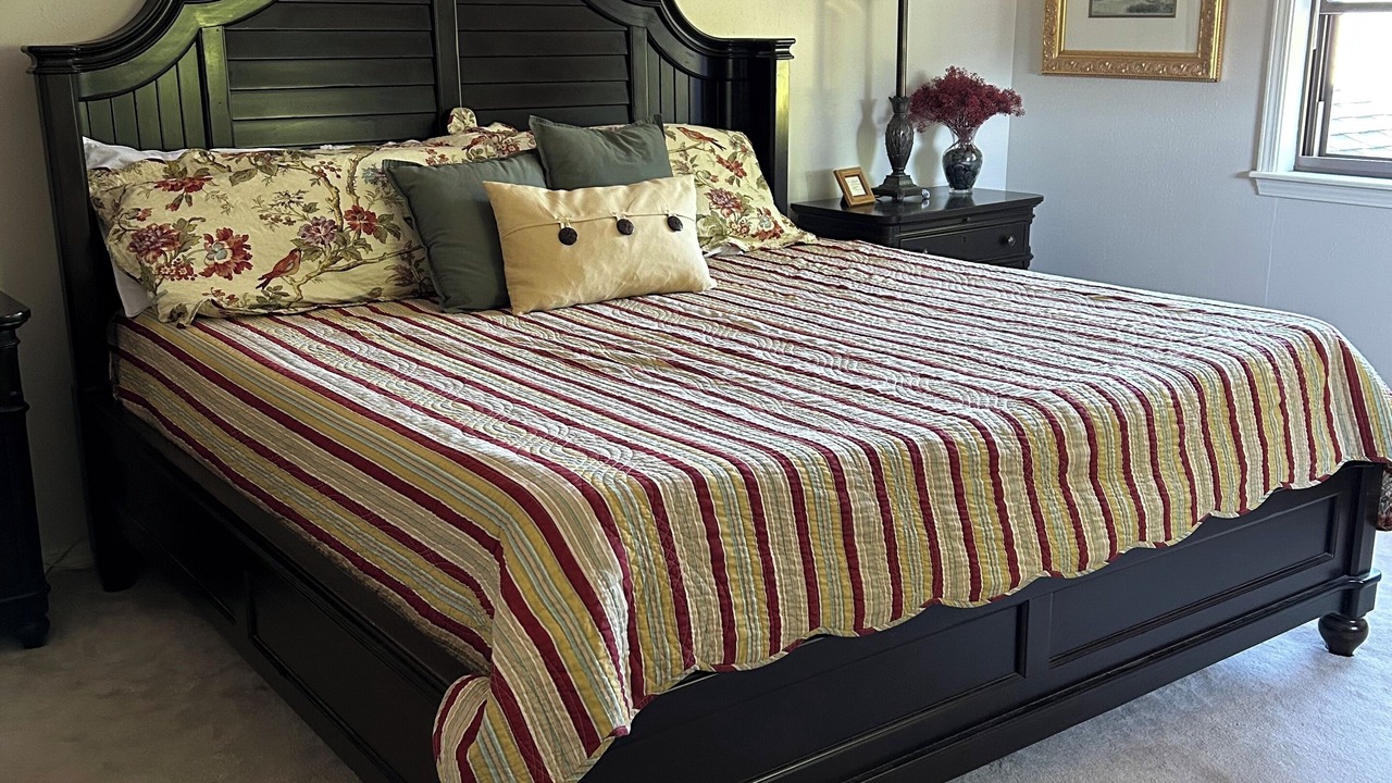 Photo of Bedroom in Center Ridge