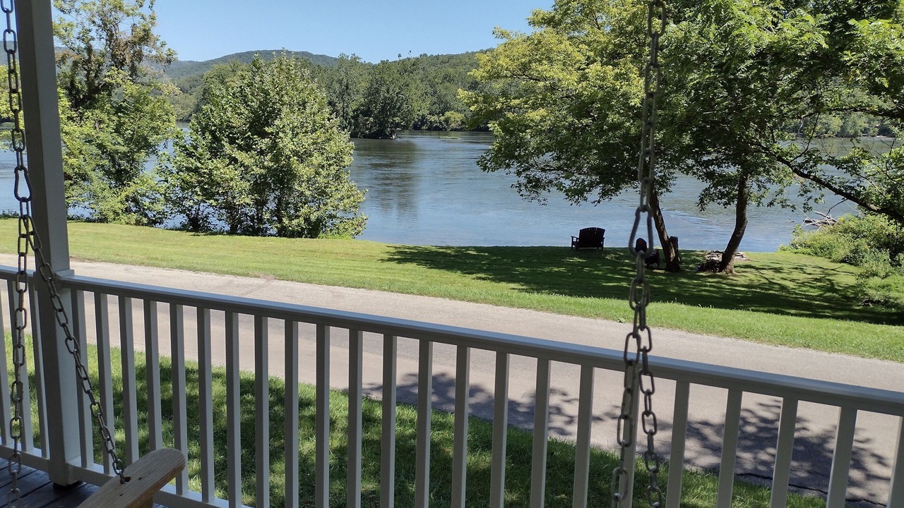 Photo of Outdoor in Parrott
