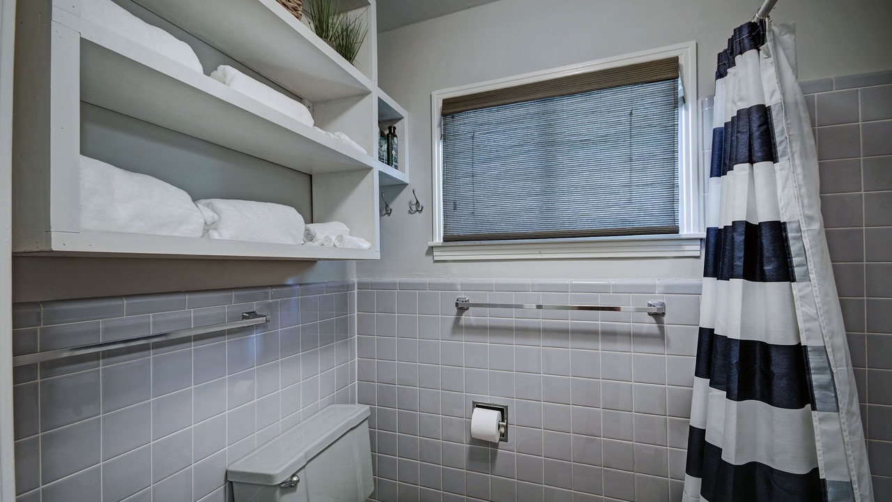 Photo of Bathroom in Tougaloo