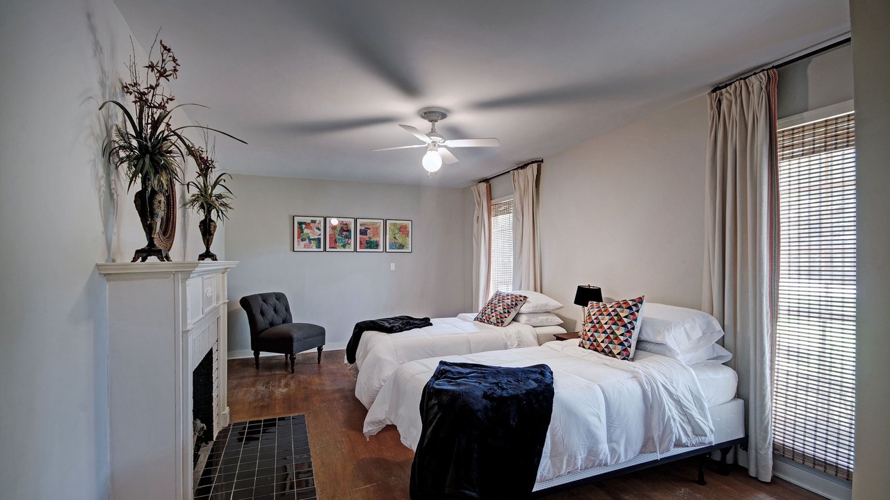 Photo of Bedroom in Tougaloo