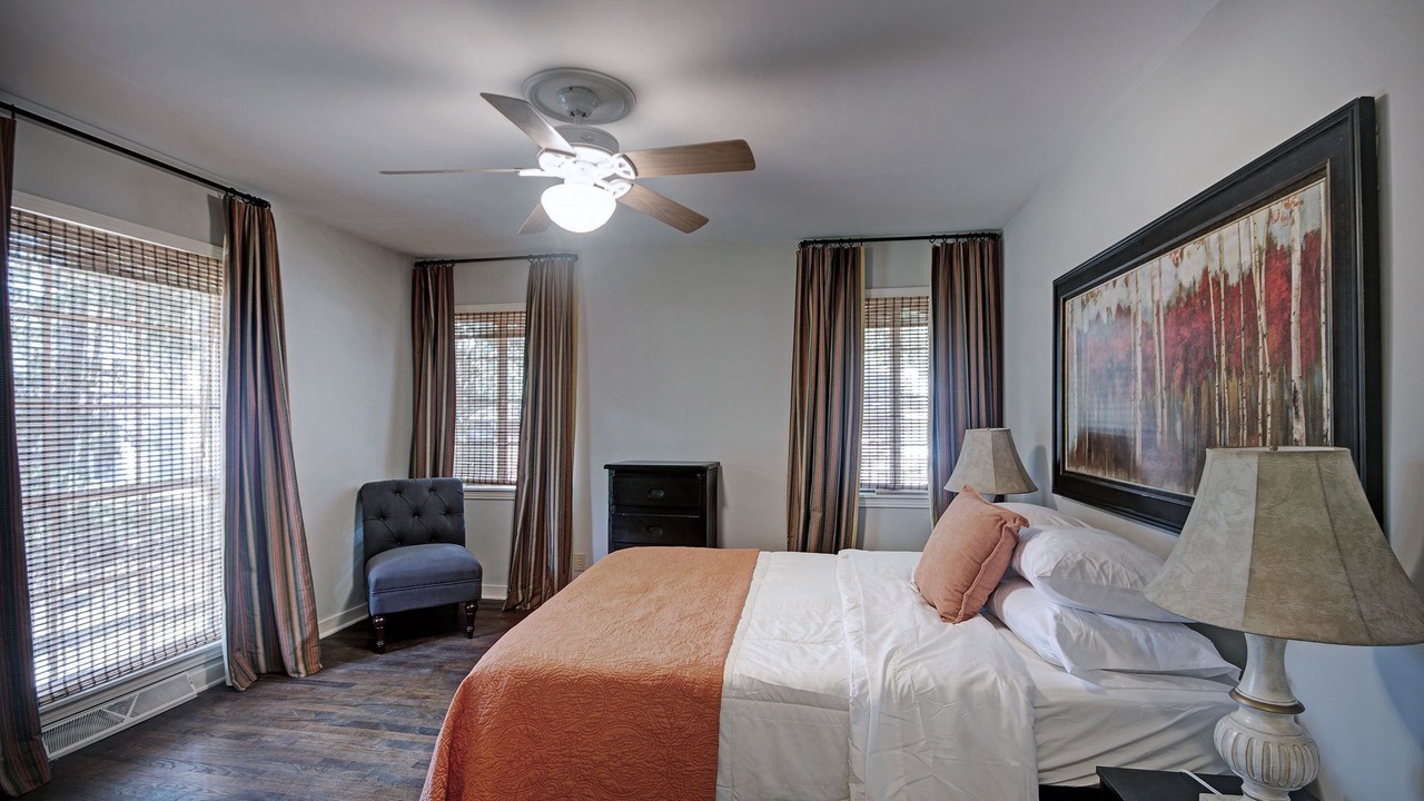 Photo of Bedroom in Tougaloo