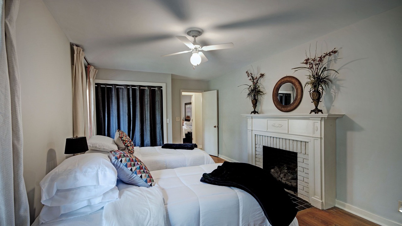 Photo of Bedroom in Tougaloo