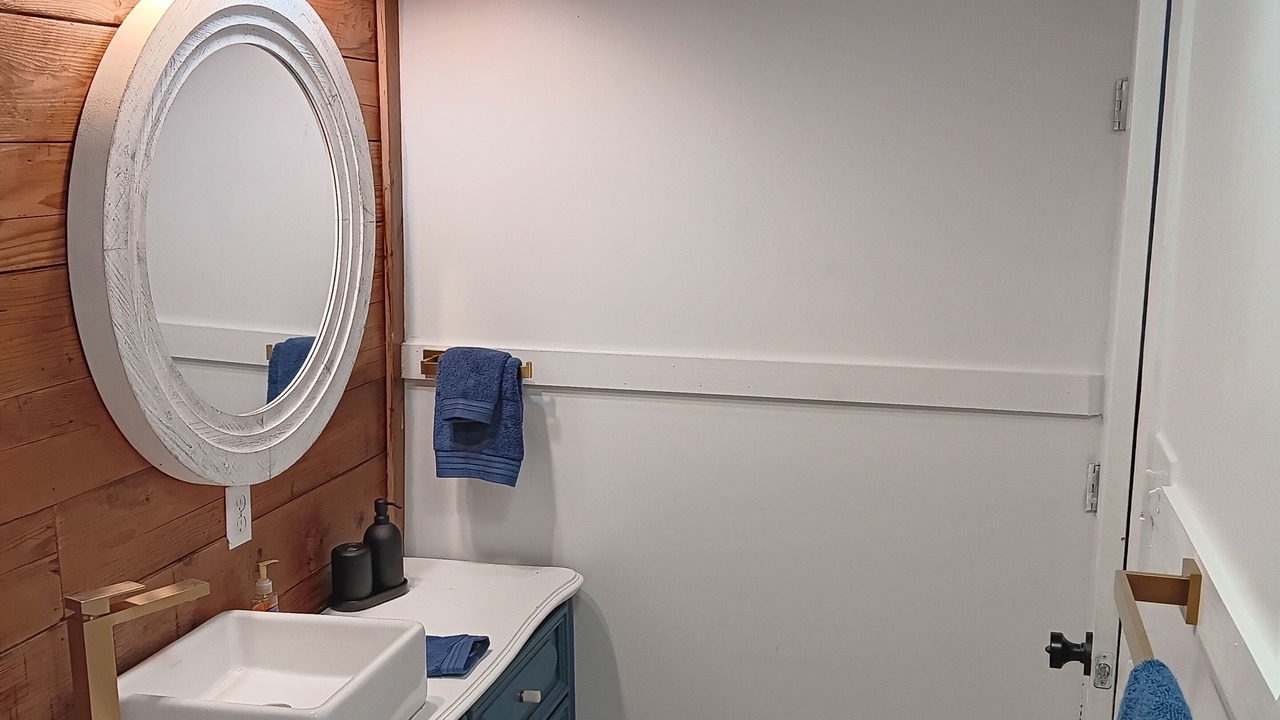 Photo of Bathroom in Leakey