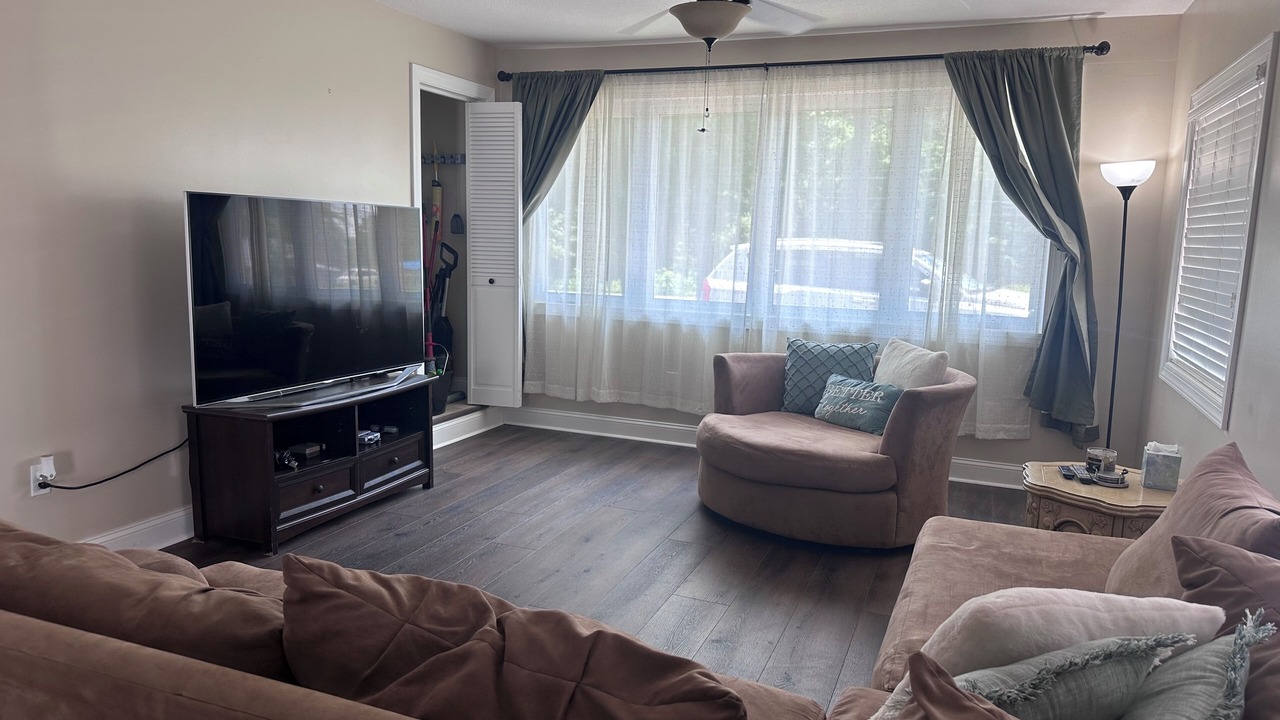Photo of Livingroom in Pine Knot