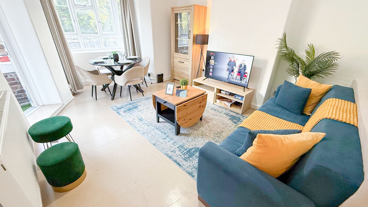 Photo of Livingroom in White City