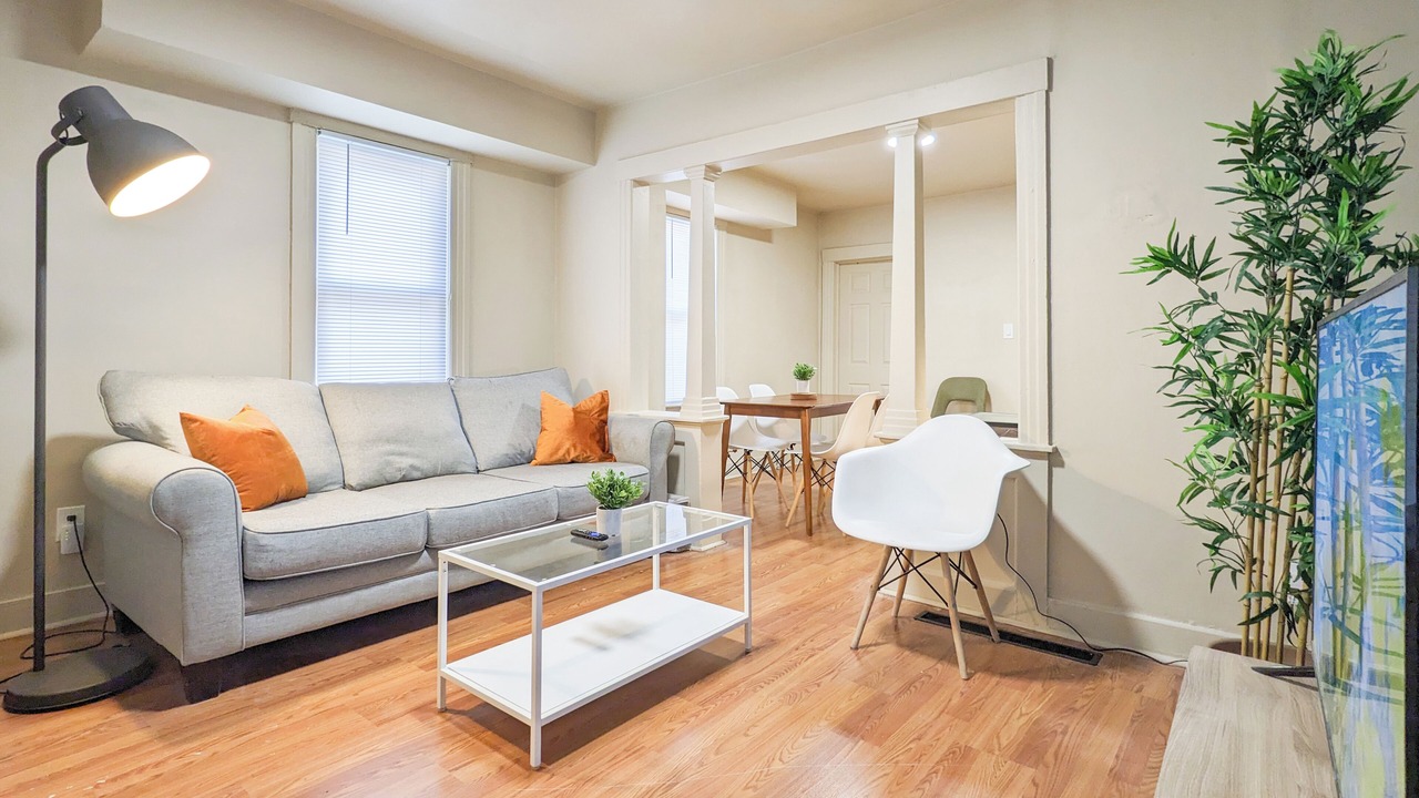 Photo of Livingroom in East Windsor