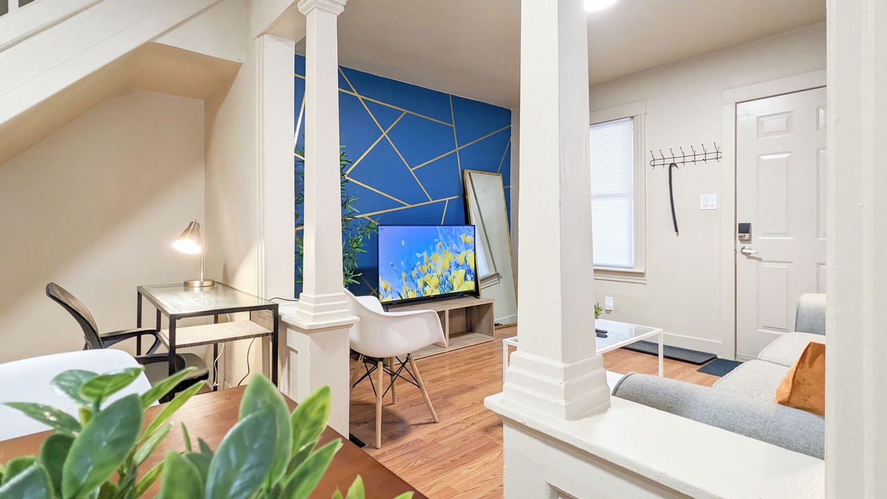 Photo of Livingroom in East Windsor