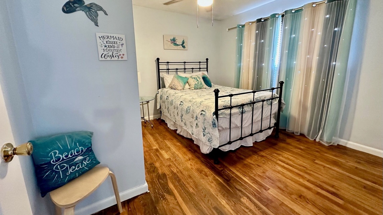 Photo of Bedroom in Northwest