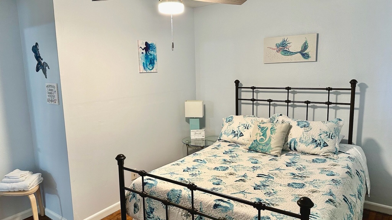 Photo of Bedroom in Northwest