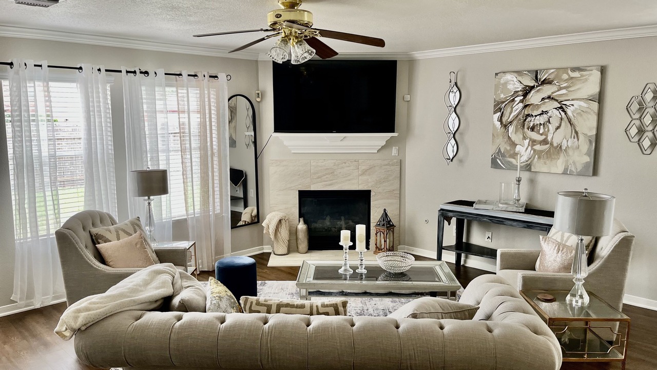 Photo of Bedroom in Humble