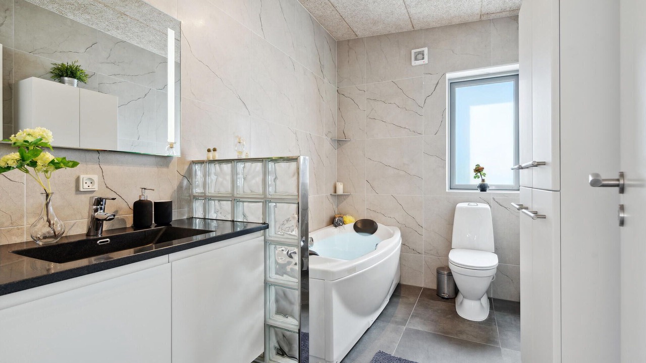 Photo of Bathroom in Skjern