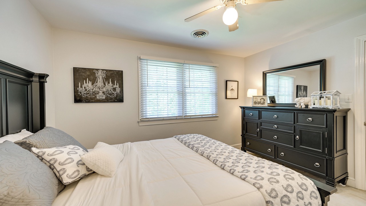 Photo of Bedroom in Martinsville