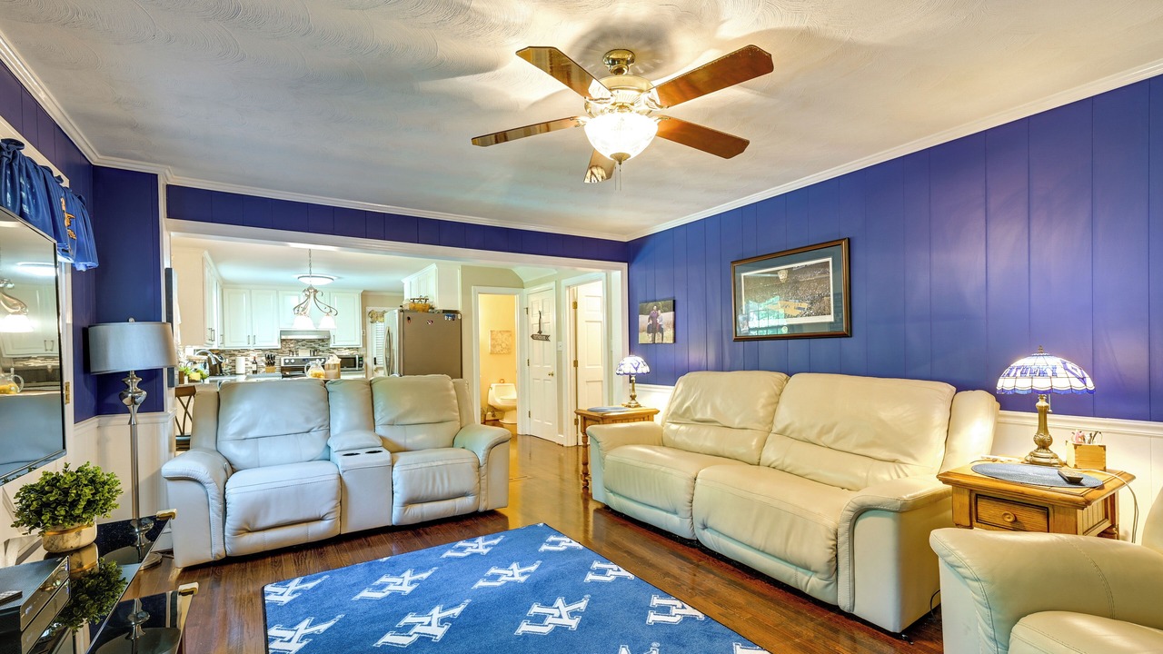 Photo of Livingroom in Martinsville