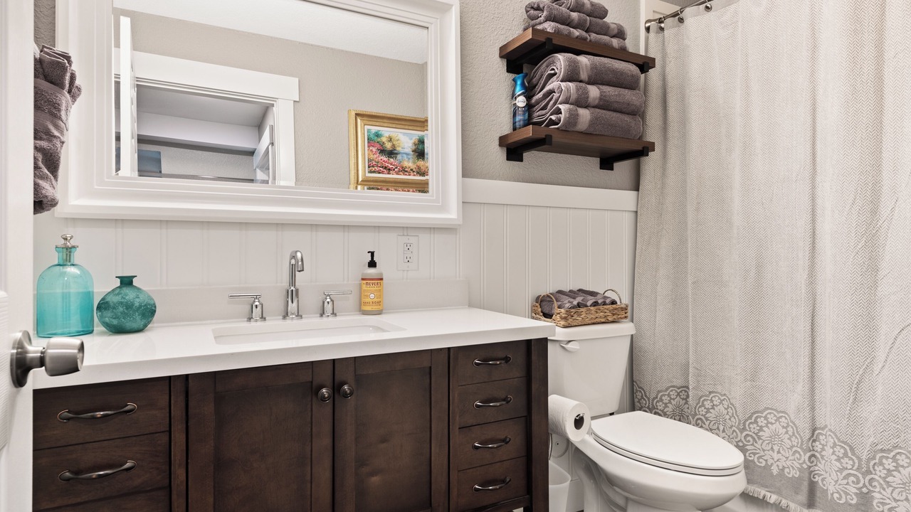 Photo of Bathroom in West Bountiful
