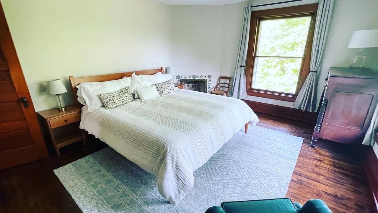 Photo of Bedroom in Blue Mounds