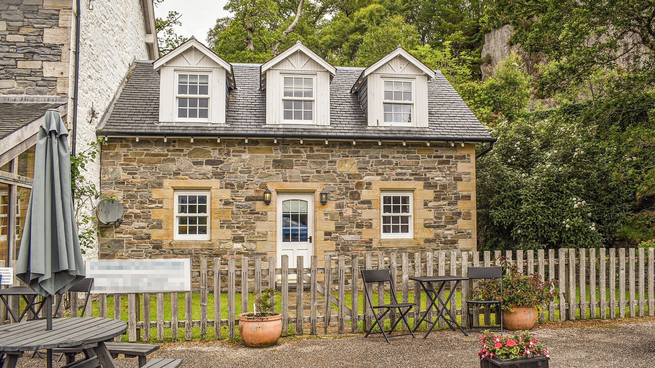 Photo of Others in Salen