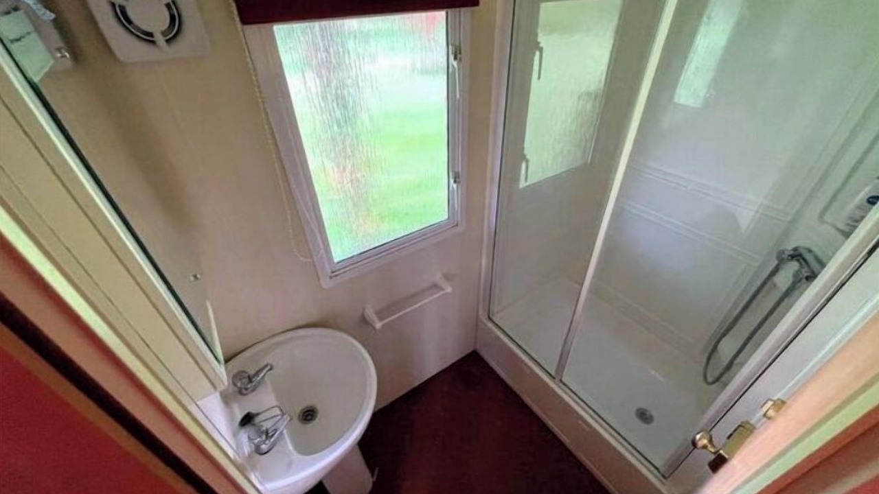 Photo of Bathroom in Winterbourne