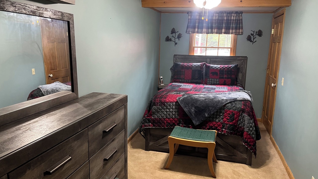 Photo of Bedroom in Town of Webb