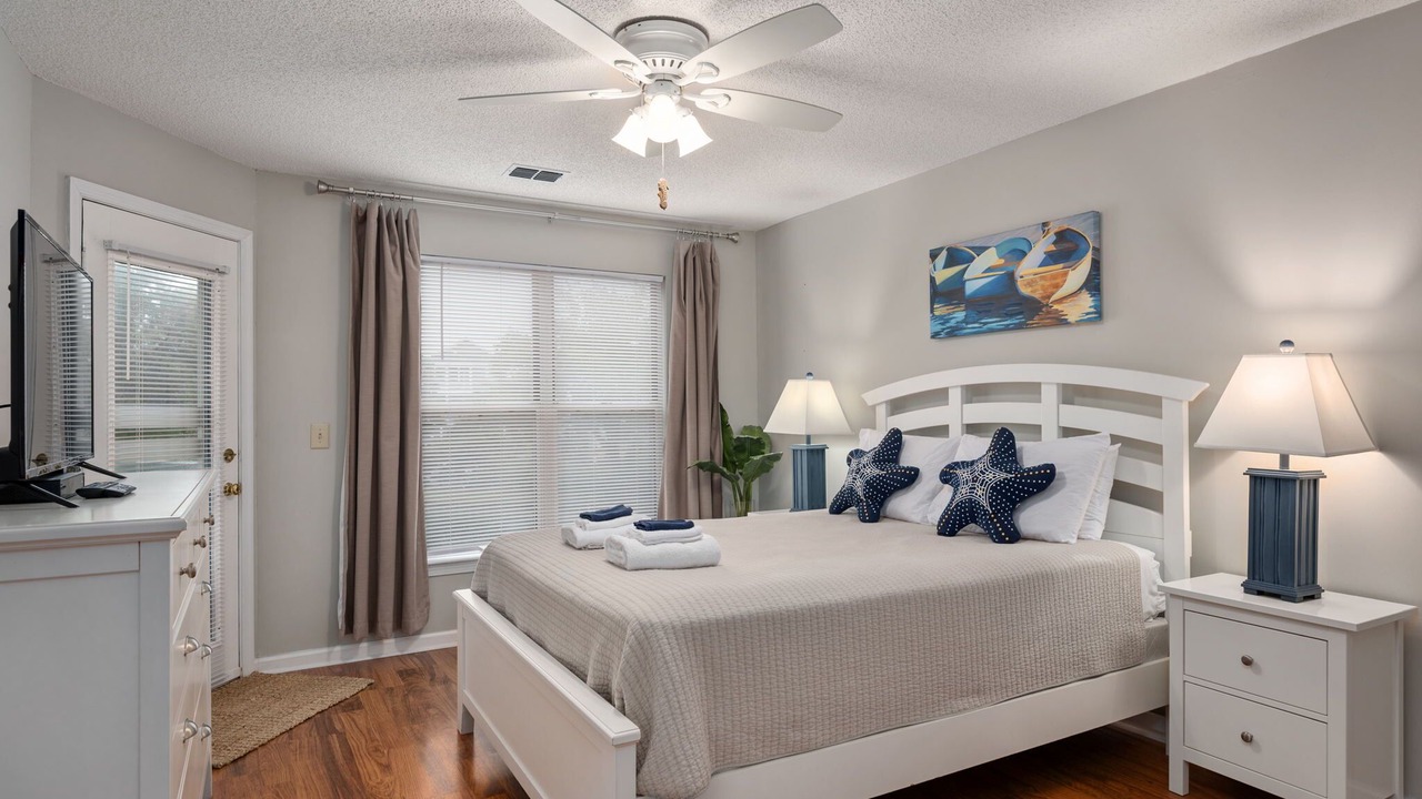 Photo of Bedroom in Manteo