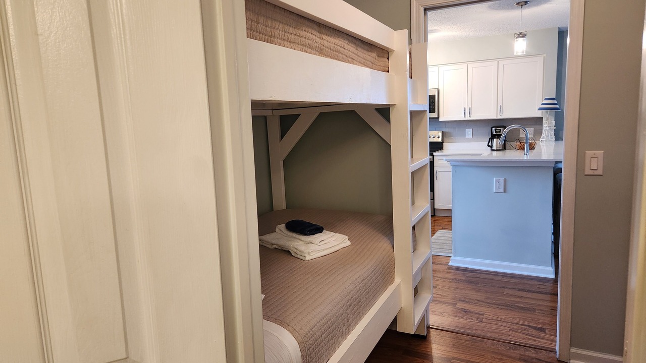 Photo of Bedroom in Manteo