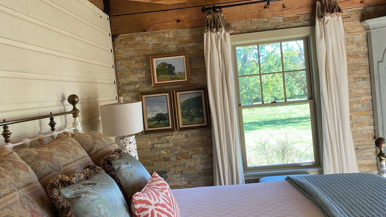 Photo of Bedroom in Belle Haven