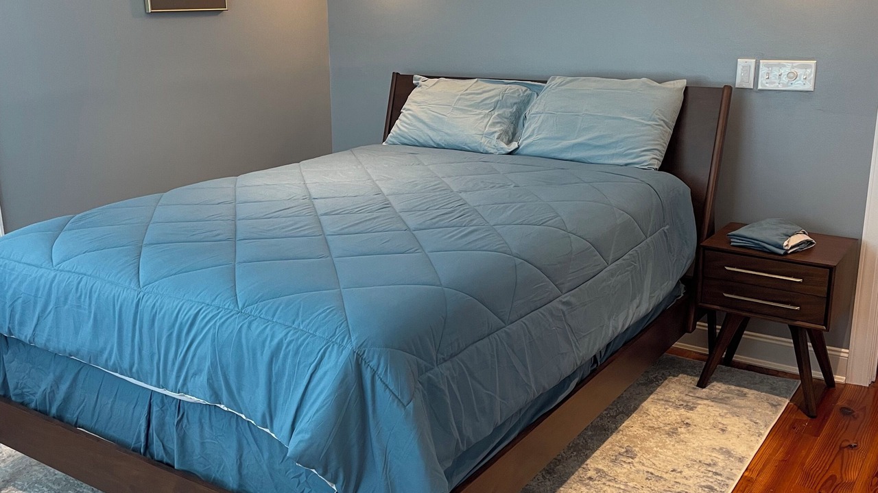 Photo of Bedroom in Belle Haven
