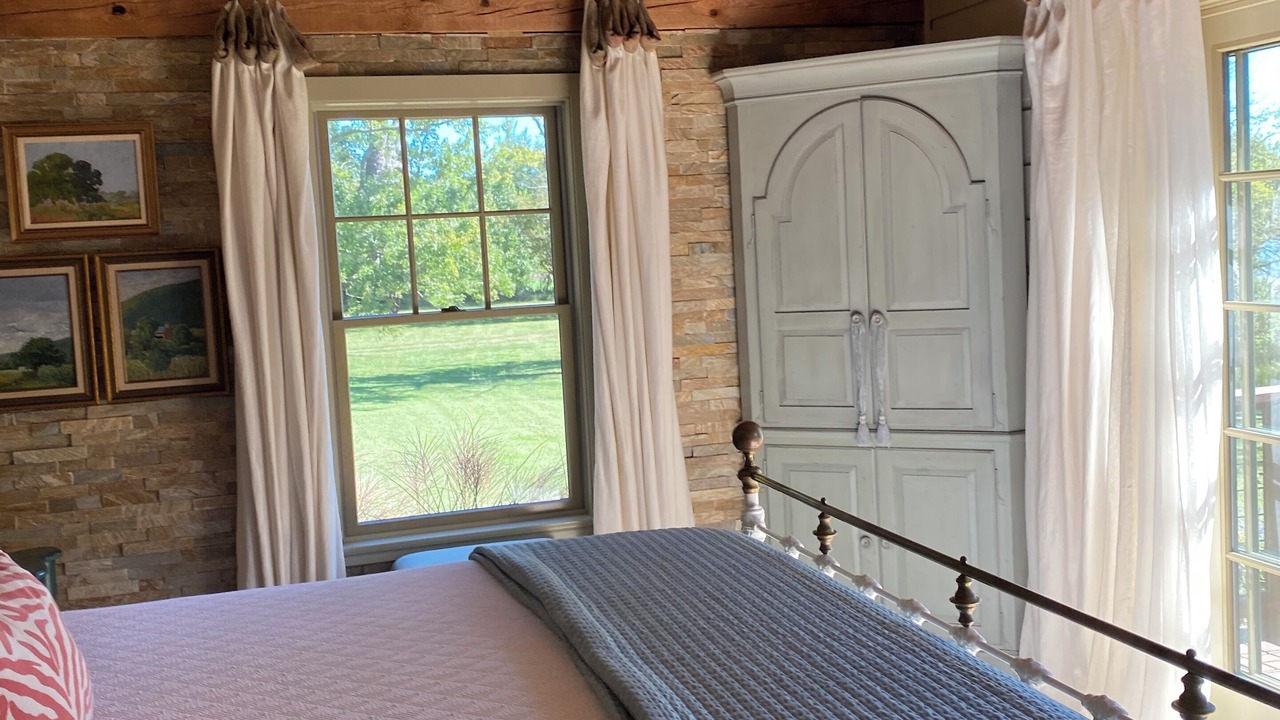 Photo of Bedroom in Belle Haven