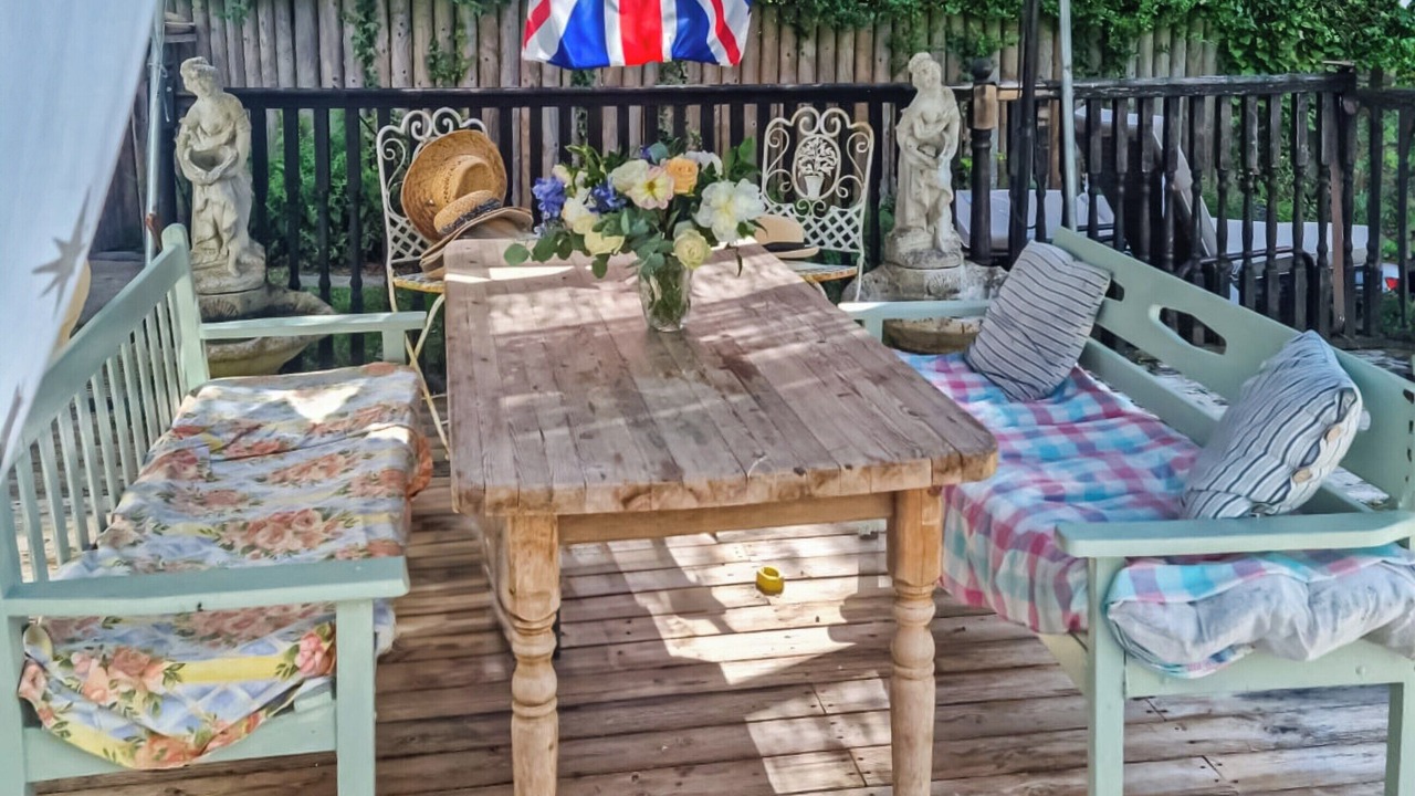 Photo of Others in Stockbridge