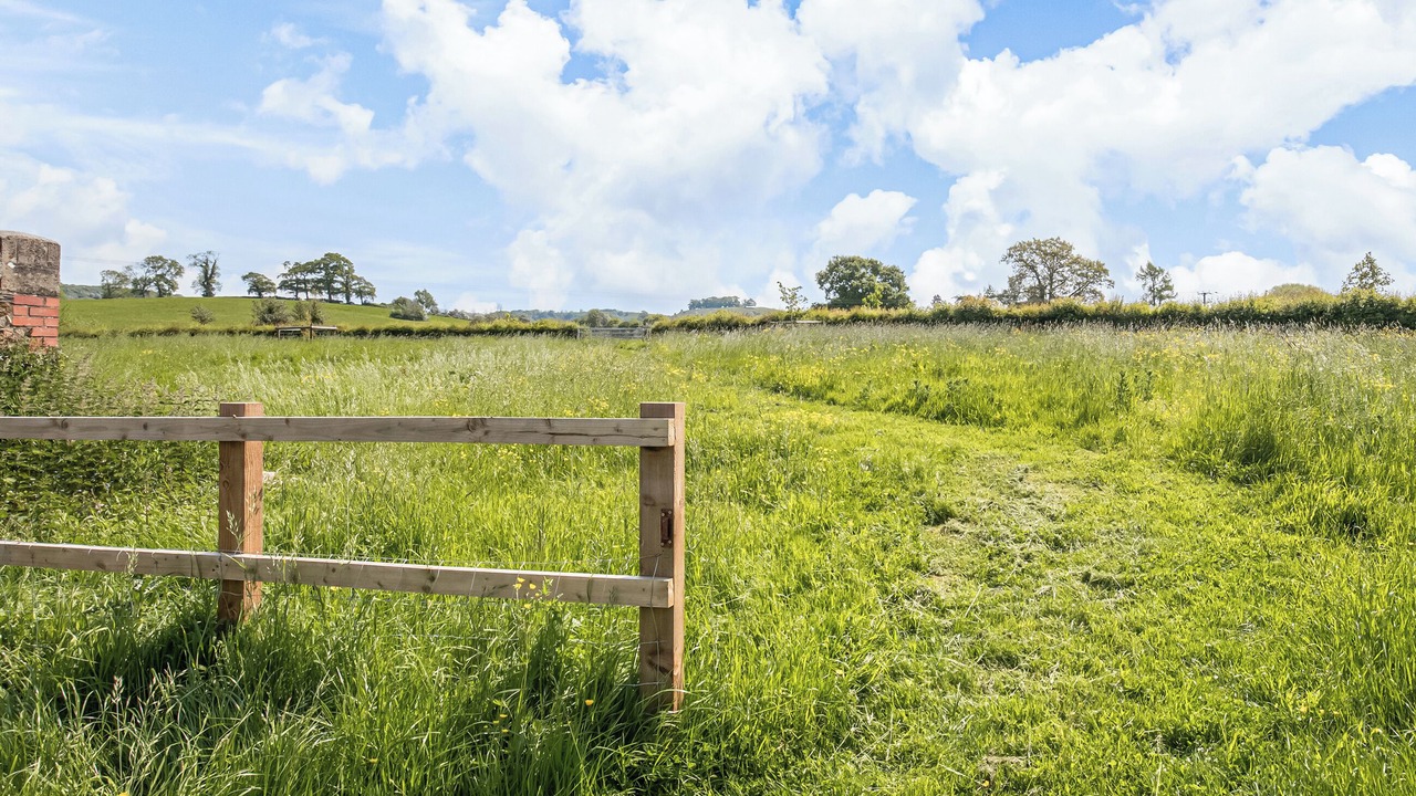 Photo of Others in Dursley