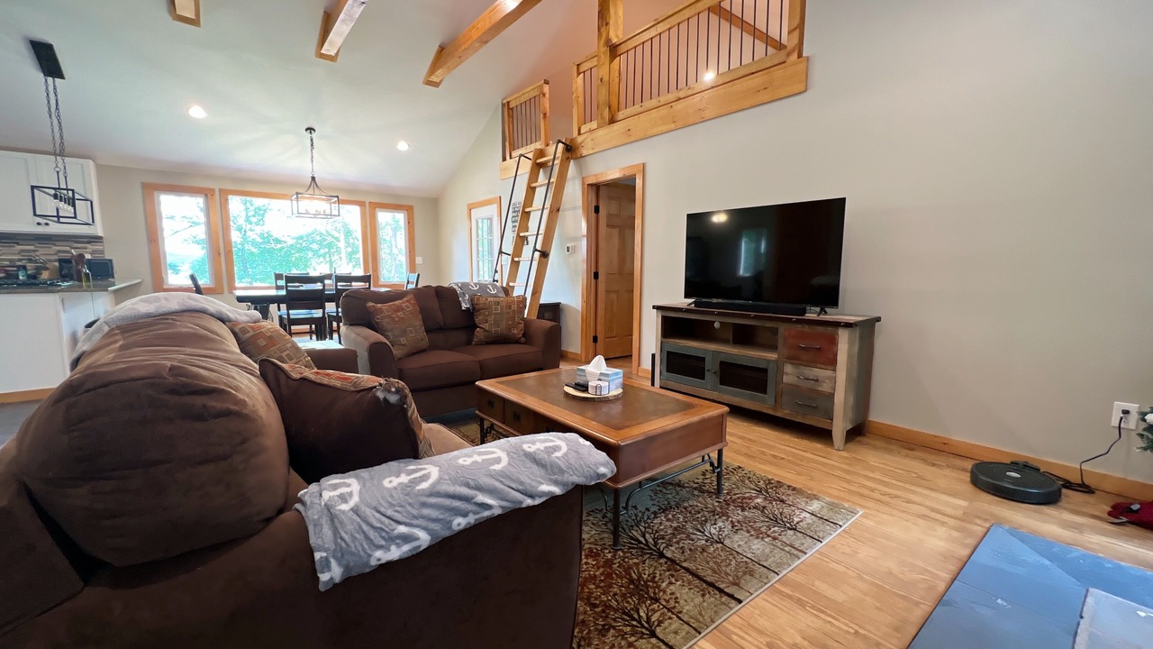 Photo of Livingroom in Greentown