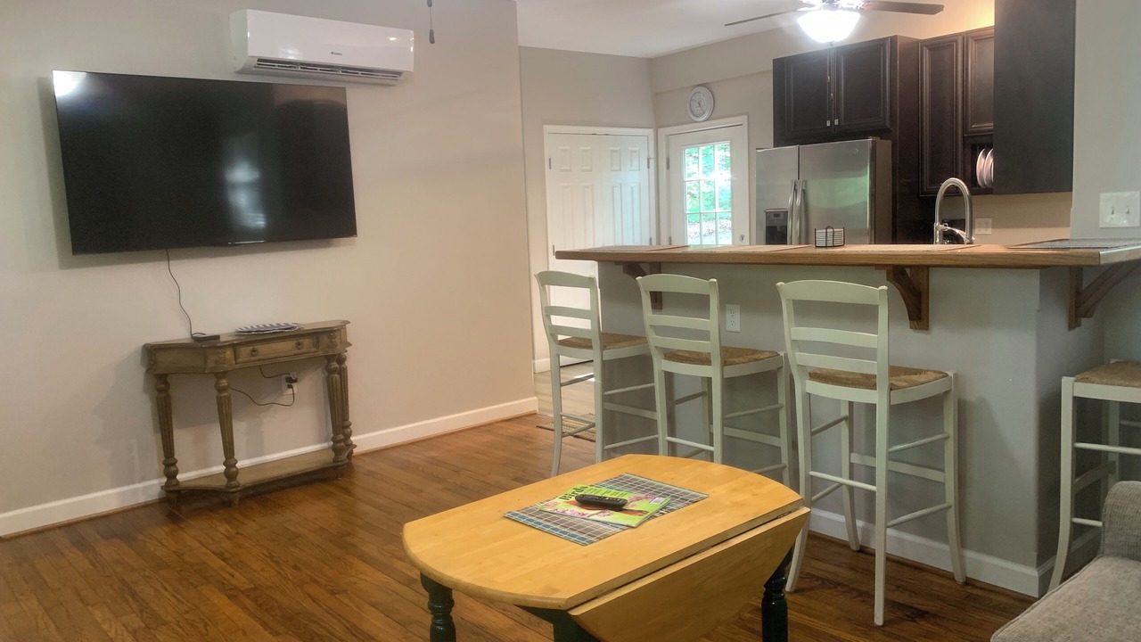 Photo of Livingroom in Haywood