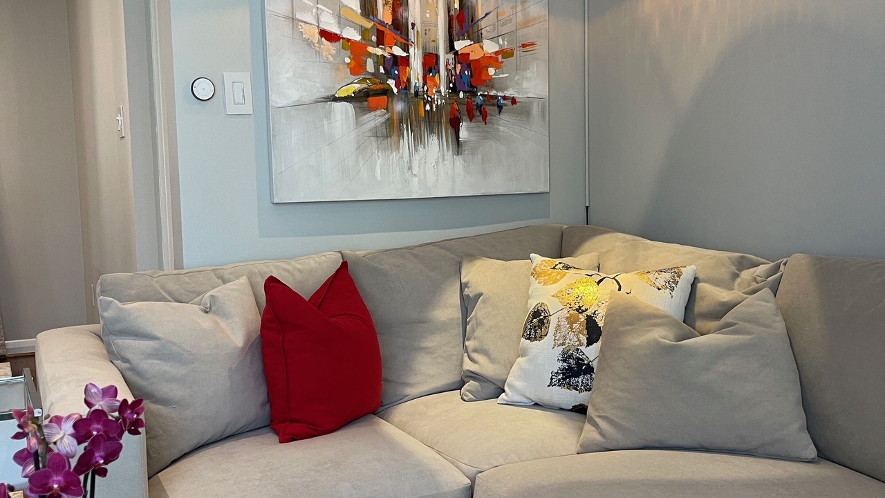 Photo of Livingroom in Newtonbrook