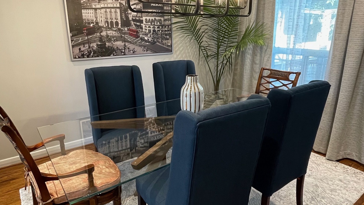 Photo of Livingroom in Newtonbrook