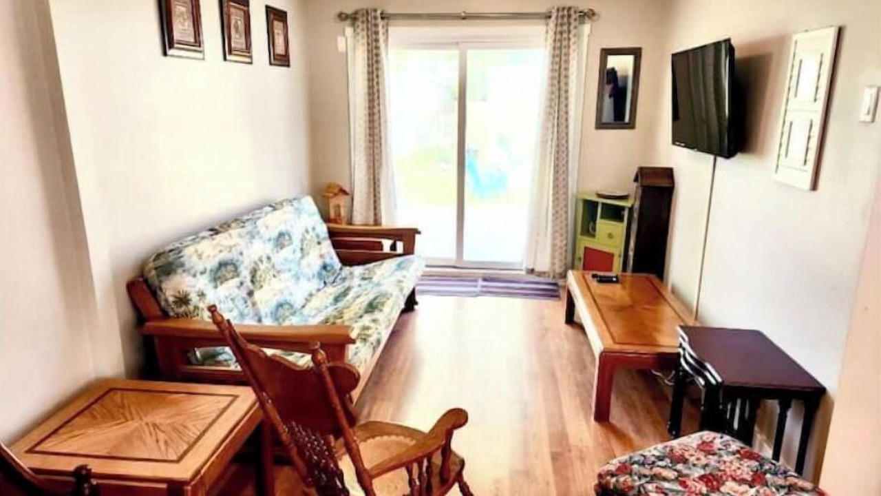 Photo of Livingroom in Brights Grove