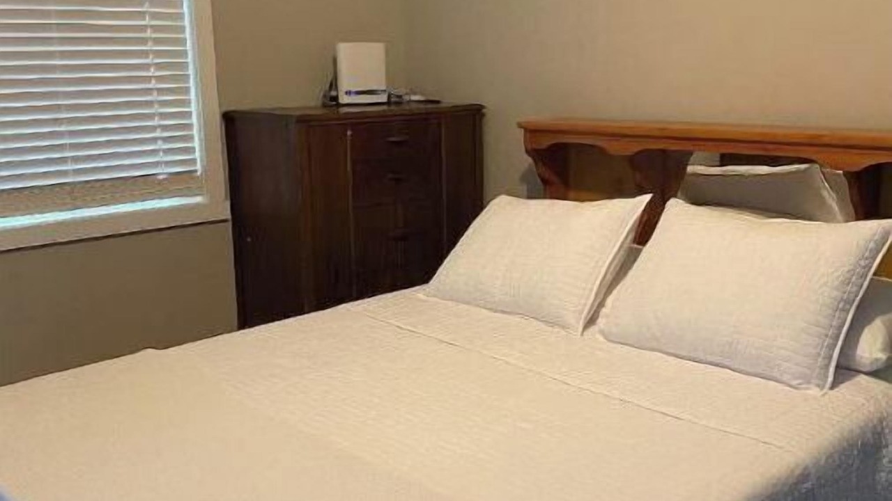 Photo of Bedroom in Brights Grove