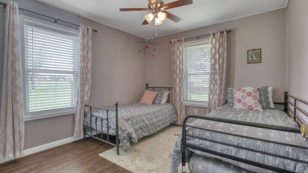 Photo of Bedroom in Lissie