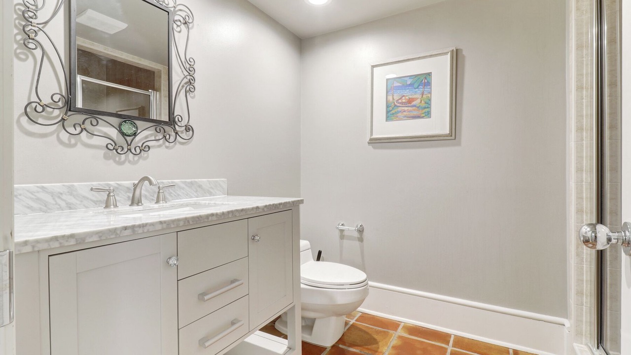 Photo of Bathroom in Beach Lagoon