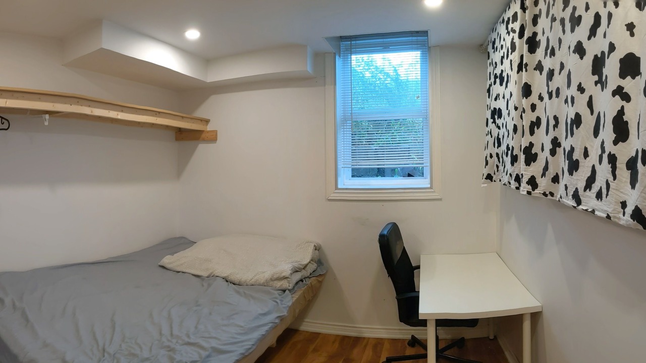 Photo of Bedroom in Richmond Hill