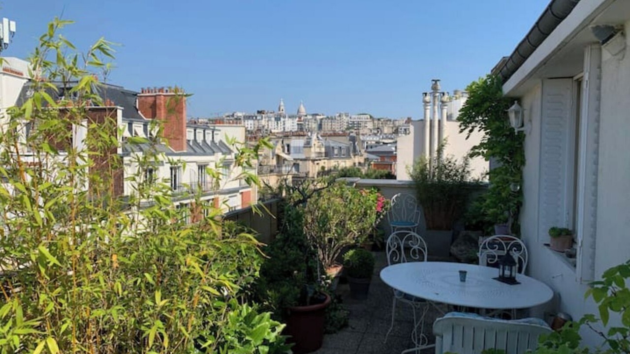 Photo of Outdoor in Quartier des Grandes-Carrieres