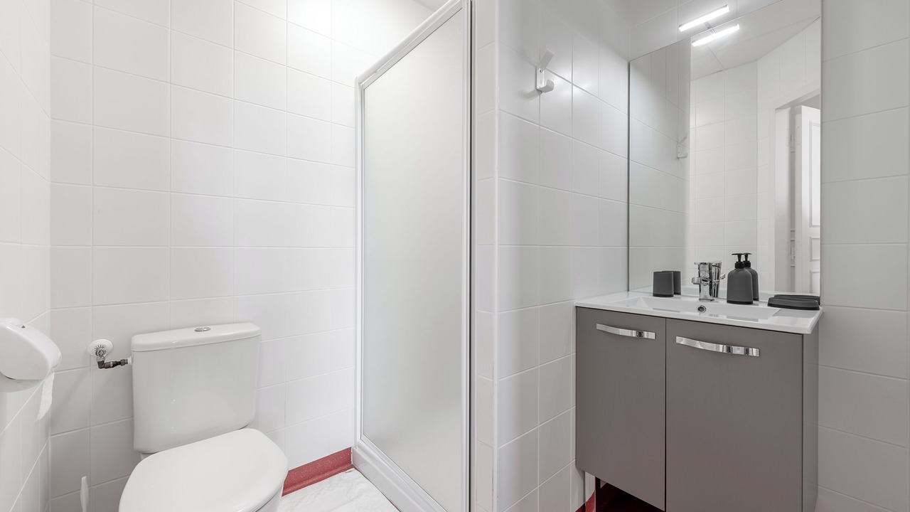 Photo of Bathroom in Carmaux