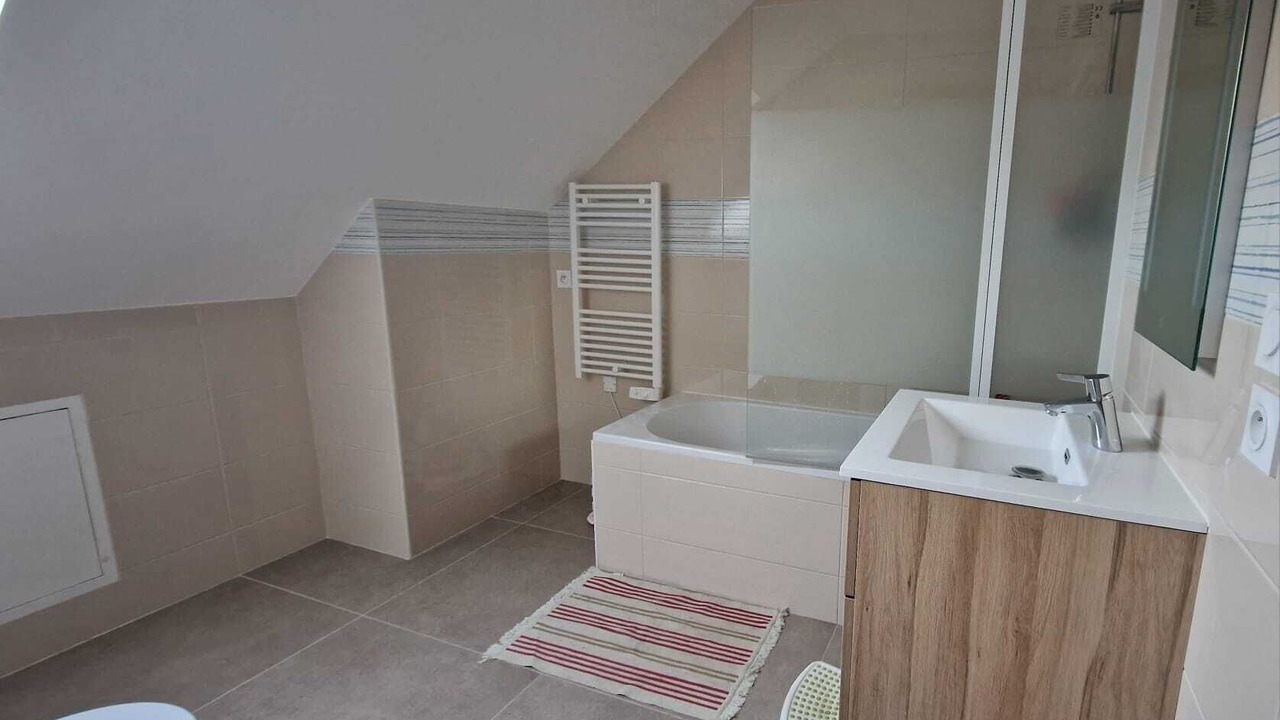 Photo of Bathroom in Feucherolles