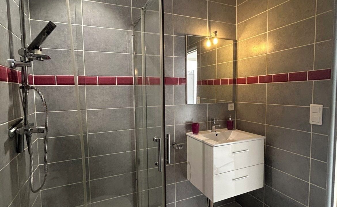 Photo of Bathroom in Rodez