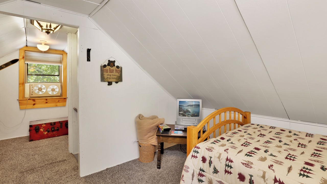 Photo of Bedroom in Summit Estates