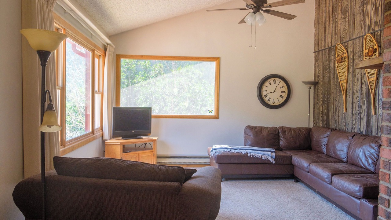 Photo of Livingroom in Green Mountain Falls