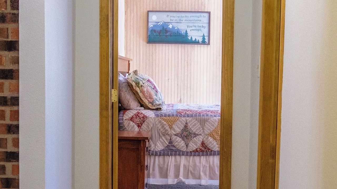 Photo of Bedroom in Green Mountain Falls