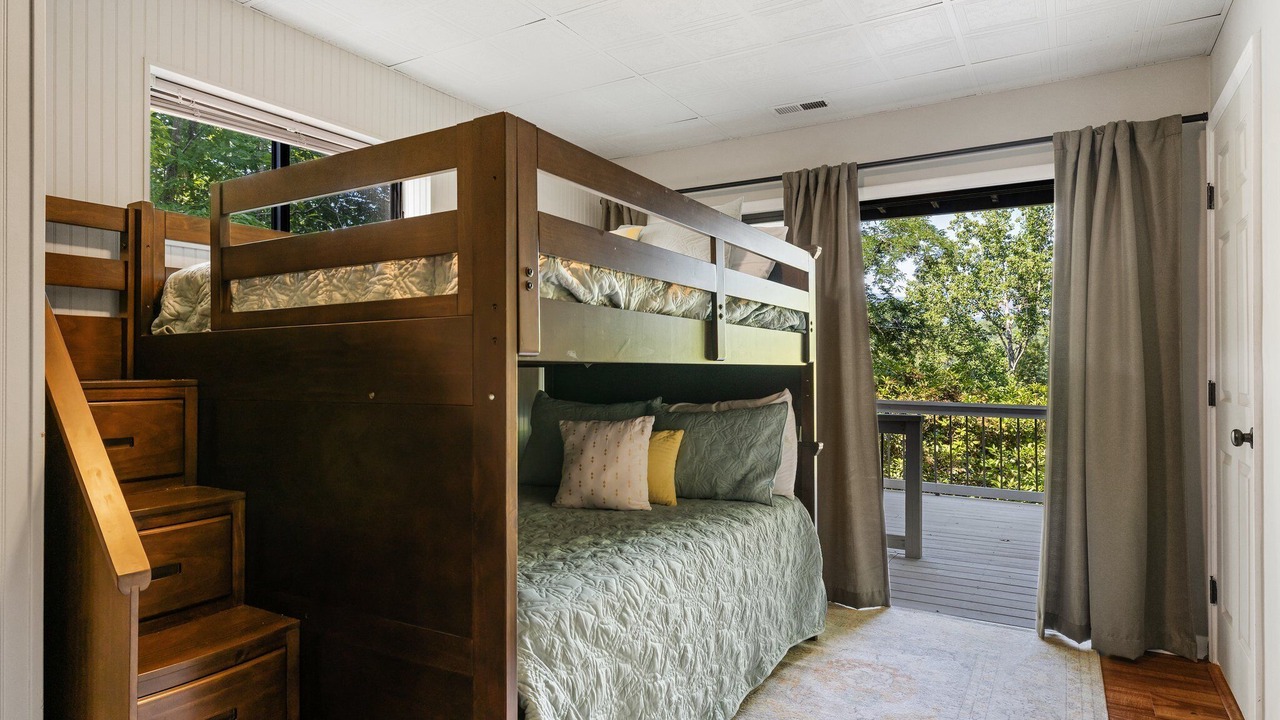 Photo of Bedroom in Lake Lure